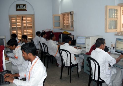 Veda Vidyalaya_Computer traning